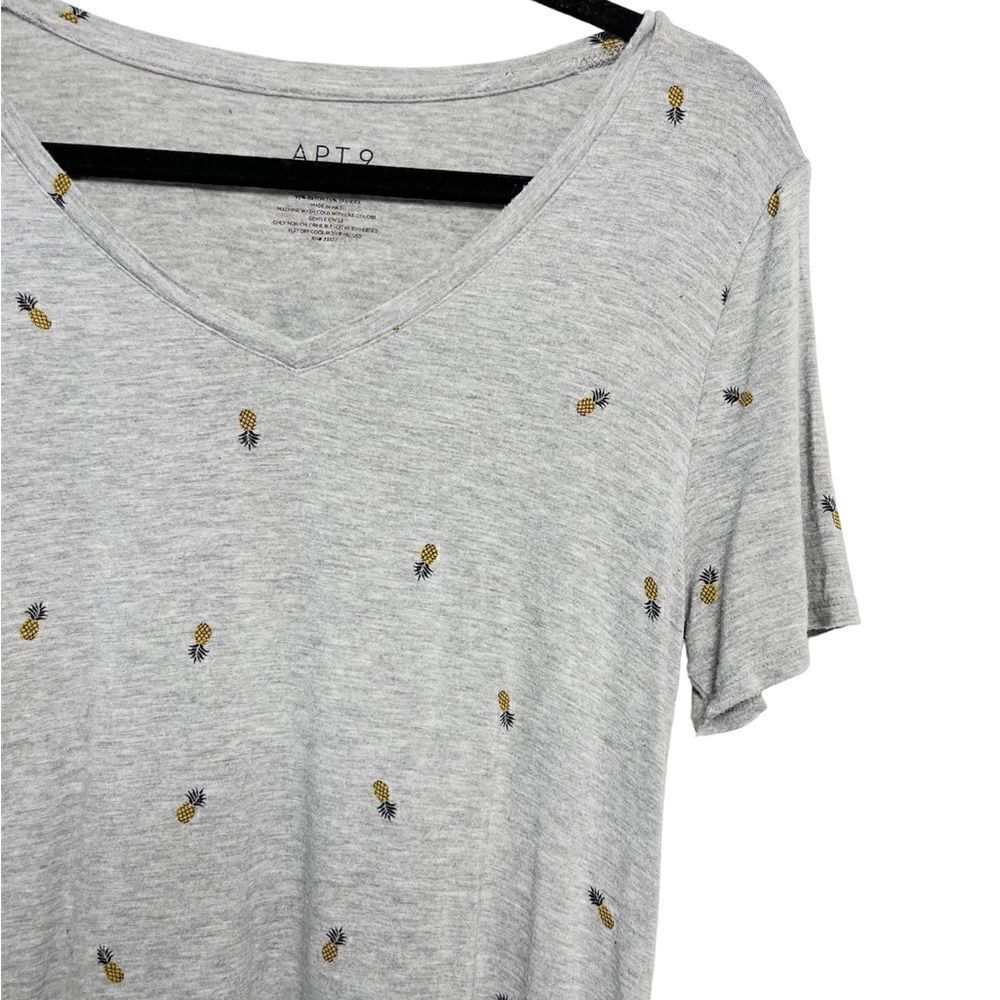 Apt. 9 Pineapple Short Sleeve V Neck Top Light Grey & Yellow Small